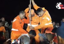 Photo of Borewell Rescue : 30 फीट गहरे बोरवेल में गिरा तीन साल का मासूम, सात घंटे बाद सुरक्षित निकला