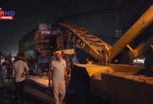 Photo of Jhansi Bus Crash : झांसी हाईवे पर खड़े ट्रक से टकराई स्लीपर बस, चालक समेत दो की दर्दनाक मौत