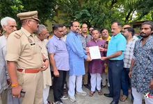 Photo of UPI MDR Protest : यूपीआई पर एमडीआर शुल्क के विरोध में हमीरपुर के व्यापारियों ने कलेक्ट्रेट पहुंचकर प्रदर्शन किया