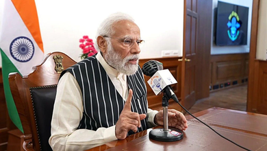 Photo of मन की बात: पीएम मोदी की अपील, त्योहारों पर स्थानीय कारीगरों और स्वदेशी उत्पादों को दें प्राथमिकता