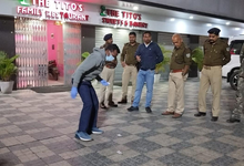 Photo of गुवाहाटी के होटल में खूनी खेल! एक ही परिवार के 4 लोगों समेत 5 की मौत, लीज विवाद में चलीं गोलियां