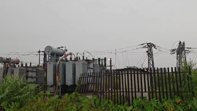 Photo of Electricity Safety : कुशीनगर में बिजली लाइन से खतरा, शिकायतों के बाद भी विभाग मौन